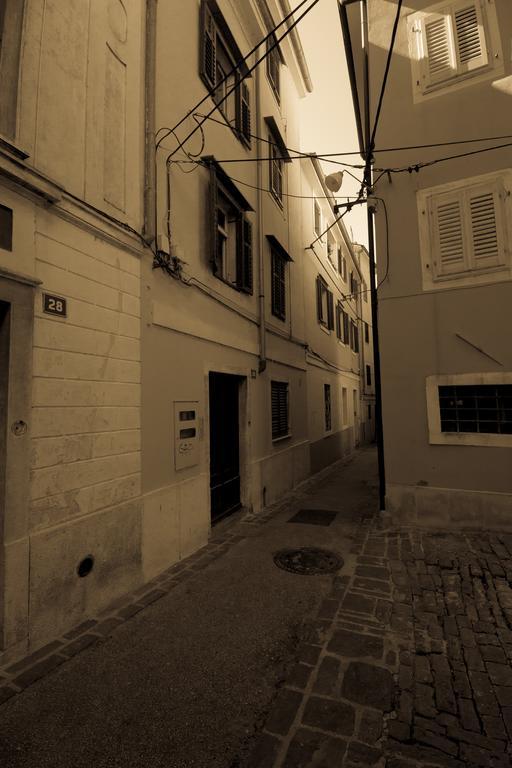 Apartment Vintage By Locap Group ピラン エクステリア 写真